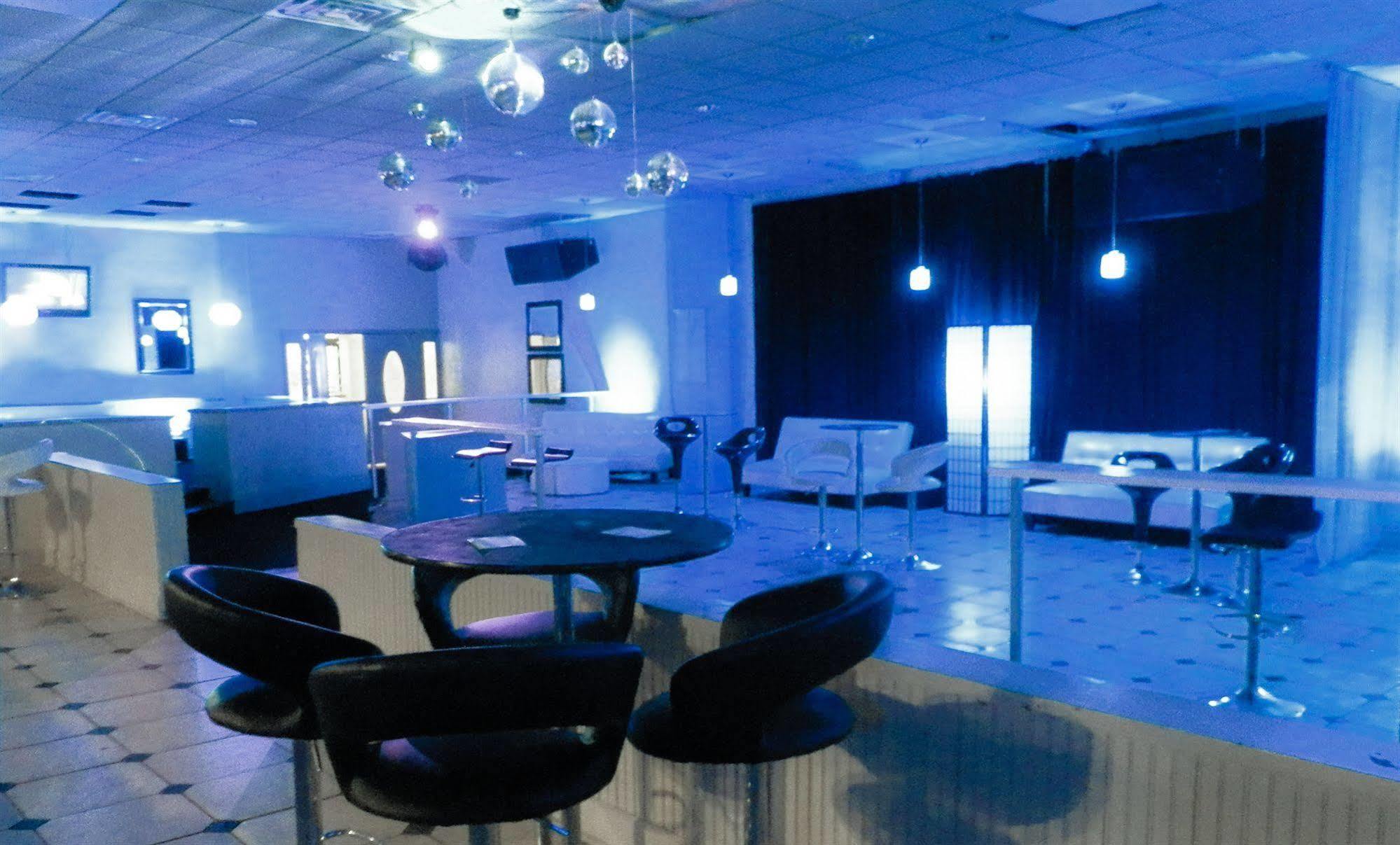 Regency Hotel & Conference Center Джаксън Екстериор снимка